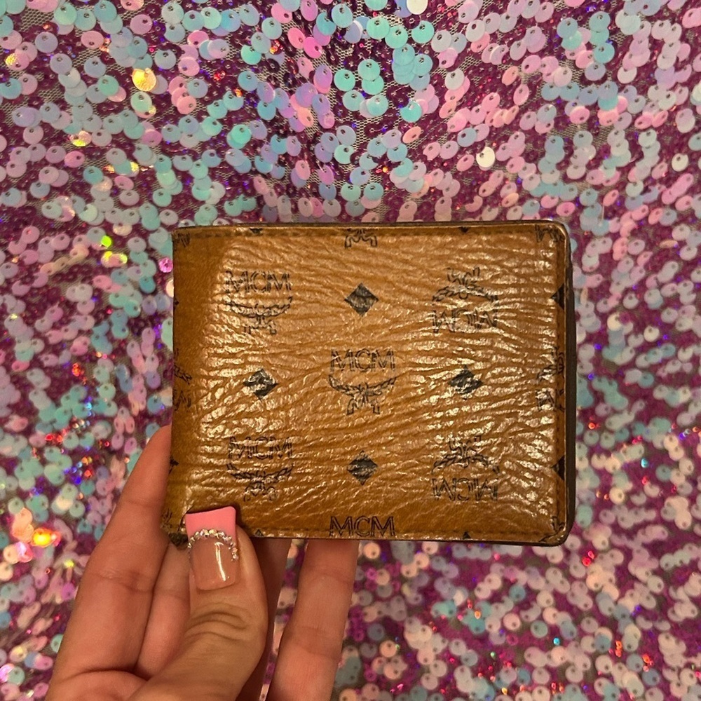 Mcm and Lv Rehab Wallets - Picture 9 of 16